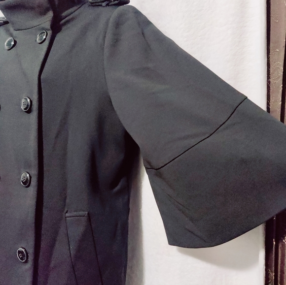 Women Jacket - Picture 5 of 8